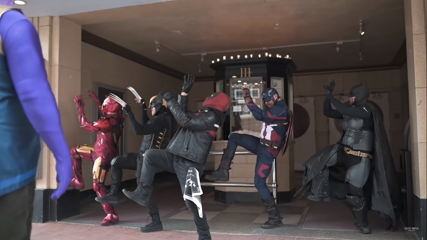 Kenalan Sama Heavy Metal Hero! Iron Man Banting Setir Main Band?